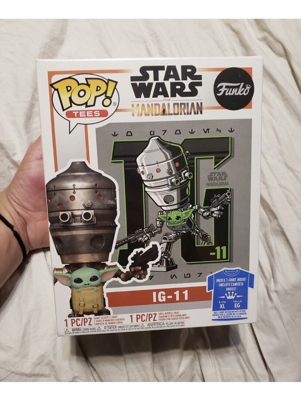 Funko POP! Star Wars The Mandalorian IG-11 #427 With Xl Shirt (Shirt Sealed)